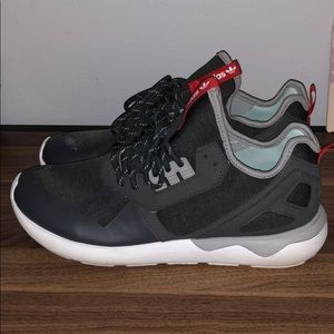 Adidas Tubular